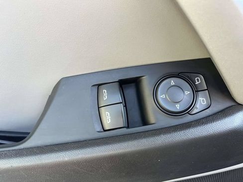 Used 2021 Chevrolet Camaro LT RWD image 16