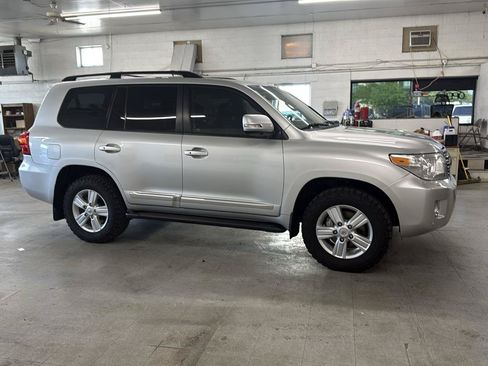 Used 2013 Toyota Land Cruiser AWD/4WD image 5