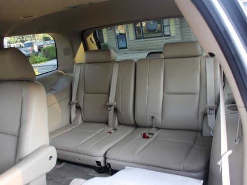 Used 2013 GMC Yukon Denali AWD/4WD image 34