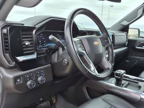 Used 2024 Chevrolet Silverado 1500 LTZ image 10