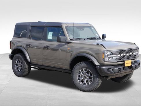 New 2025 Ford Bronco Badlands AWD/4WD image 1