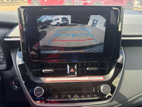 Used 2025 Toyota Corolla SE image 19