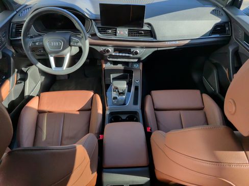 Used 2024 Audi Q5 e Premium Plus w/ Premium Plus Package image 29