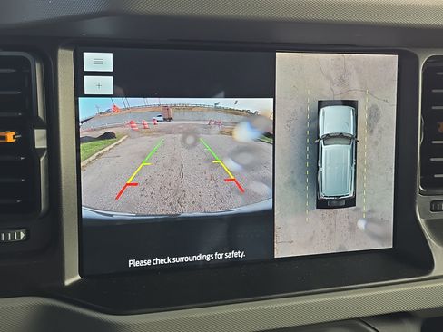 Certified 2022 Ford Bronco Badlands w/ Sasquatch Package image 16