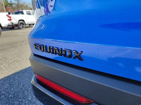 New 2026 Chevrolet Equinox RS w/ Convenience Package III FWD image 7