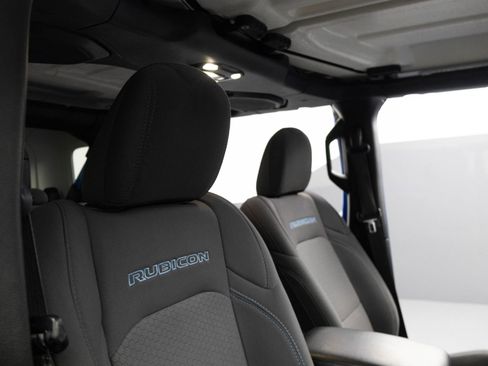 Used 2022 Jeep Wrangler Unlimited Rubicon 4xe w/ Dual Top Group AWD/4WD image 40