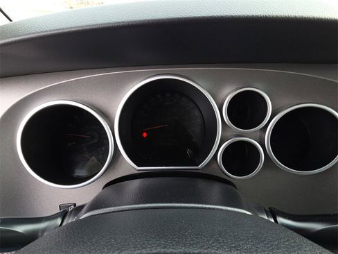 Used 2010 Toyota Tundra Limited image 17