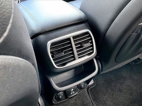 Used 2020 Hyundai Santa Fe Limited image 10