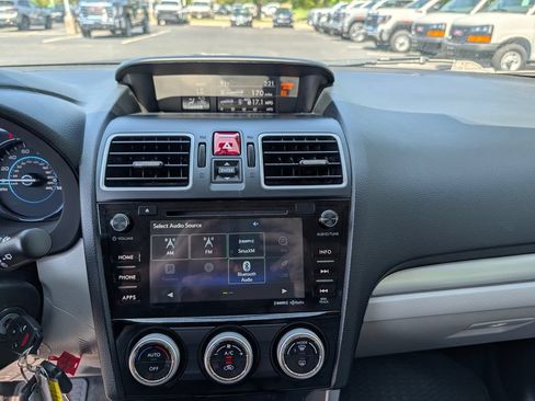 Used 2018 Subaru Forester 2.5i Premium AWD/4WD image 24