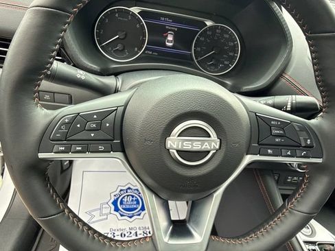 Used 2025 Nissan Sentra SR w/ SR Premium Package FWD image 16