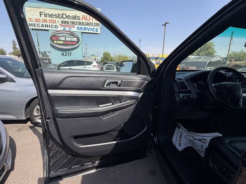 Used 2016 Ford Explorer XLT w/ Equipment Group 202A AWD/4WD image 10