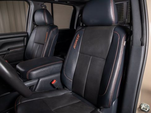 Used 2020 Nissan Titan PRO-4X w/ Pro-4x Convenience Package AWD/4WD image 5