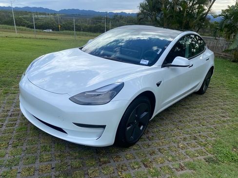 Used 2023 Tesla Model 3 Standard Range RWD image 3
