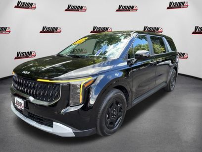 Used 2025 Kia Carnival
