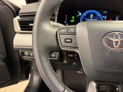 Used 2025 Toyota Camry SE w/ Multimedia Upgrade Package FWD image 30