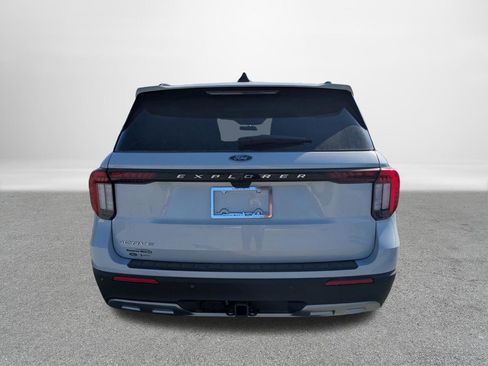 New 2026 Ford Explorer Active RWD image 4