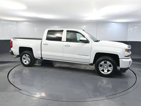 Used 2017 Chevrolet Silverado 1500 LT w/ All Star Edition AWD/4WD image 3