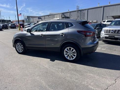 Used 2022 Nissan Rogue Sport SV w/ Technology Package image 6