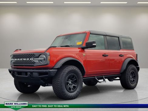 Used 2024 Ford Bronco Badlands AWD/4WD image 8