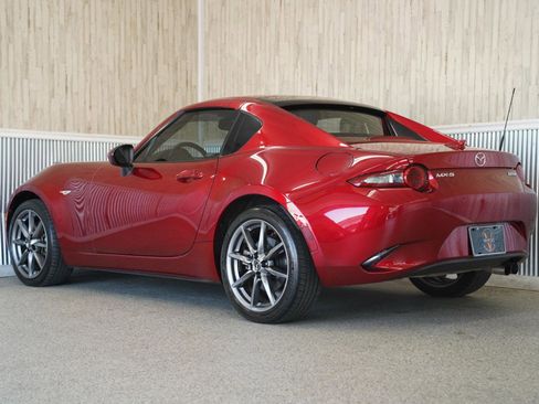 Used 2018 MAZDA MX-5 Miata RF Grand Touring image 11