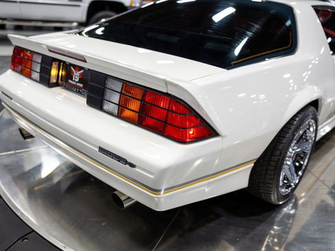 Used 1989 Chevrolet Camaro IROC-Z image 29