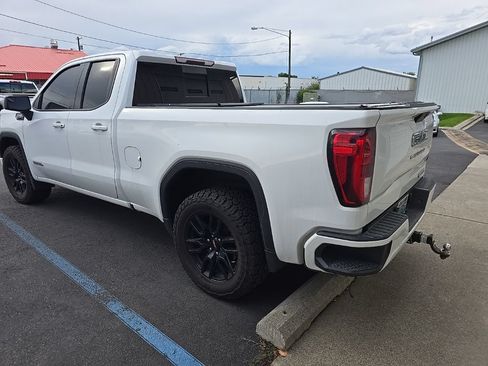 Used 2019 GMC Sierra 1500 Elevation w/ Elevation Value Package RWD image 3