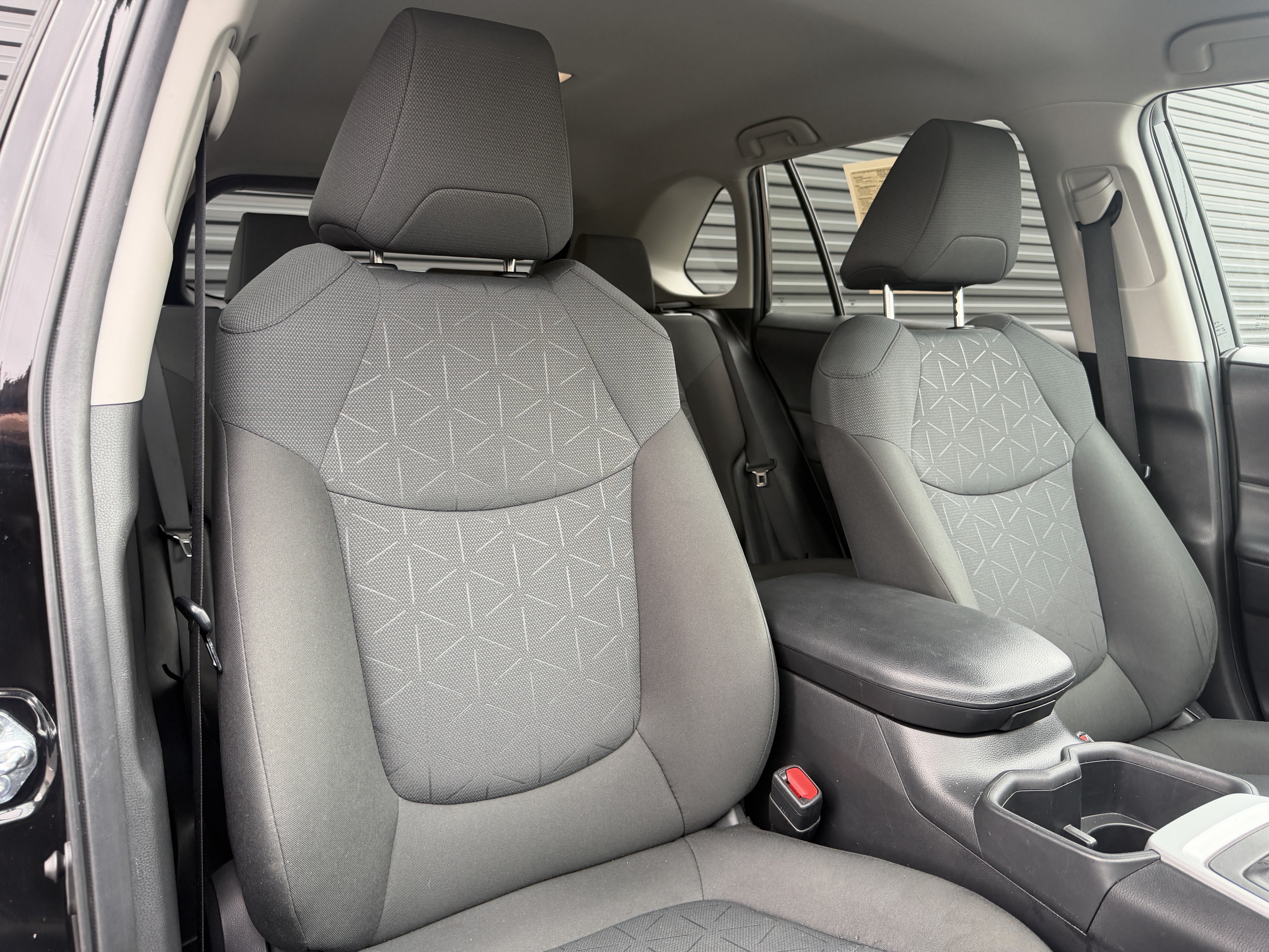 Used 2024 Toyota RAV4 XLE FWD image 17