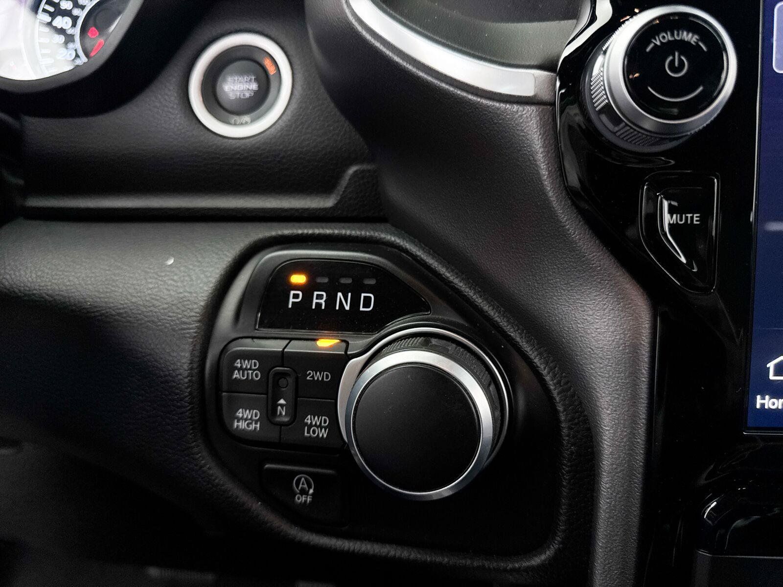 Used 2023 RAM 1500 Big Horn AWD/4WD image 9