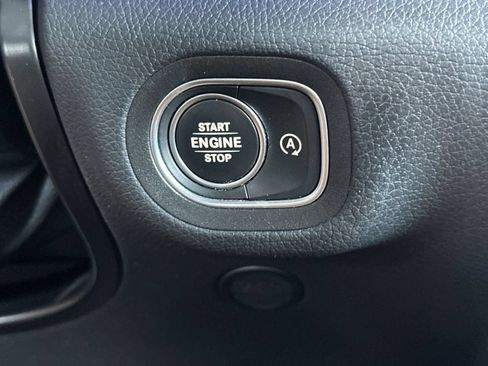 Used 2021 Mercedes-Benz GLE 350 4MATIC image 25