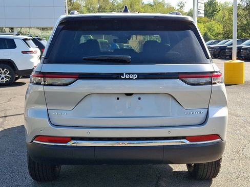 New 2025 Jeep Grand Cherokee Limited w/ Trailer Tow Package image 5
