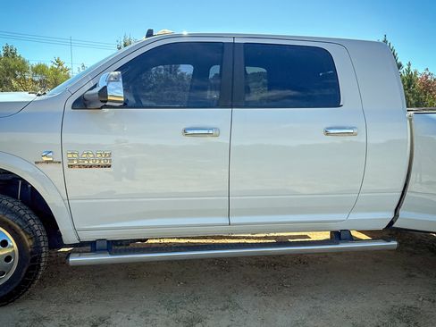 Used 2016 RAM 3500 Laramie image 4