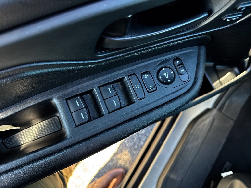 Used 2025 Honda Odyssey EX-L image 13