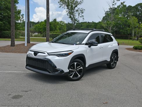 Used 2025 Toyota Corolla Cross AWD Hybrid w/ Convenience Package image 6