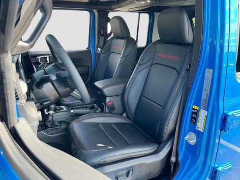 Used 2025 Jeep Wrangler Unlimited Rubicon w/ Safety Group image 20