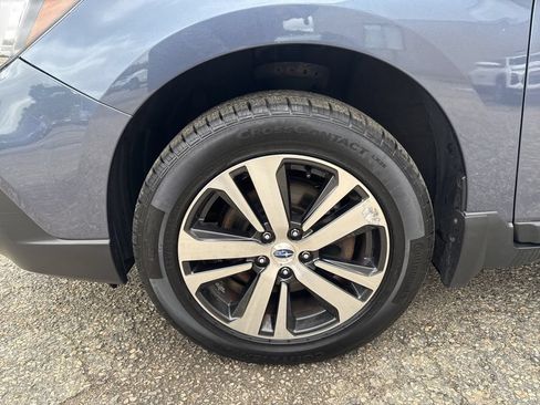 Used 2018 Subaru Outback 2.5i Limited AWD/4WD image 11