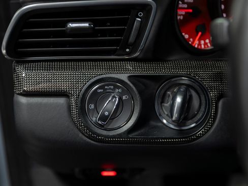 Used 2016 Porsche 911 Turbo image 89