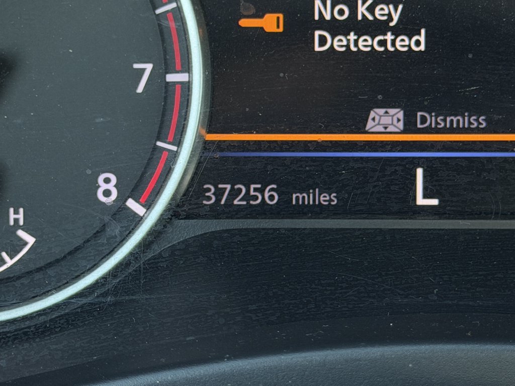 Used 2025 Nissan Sentra SV FWD image 8