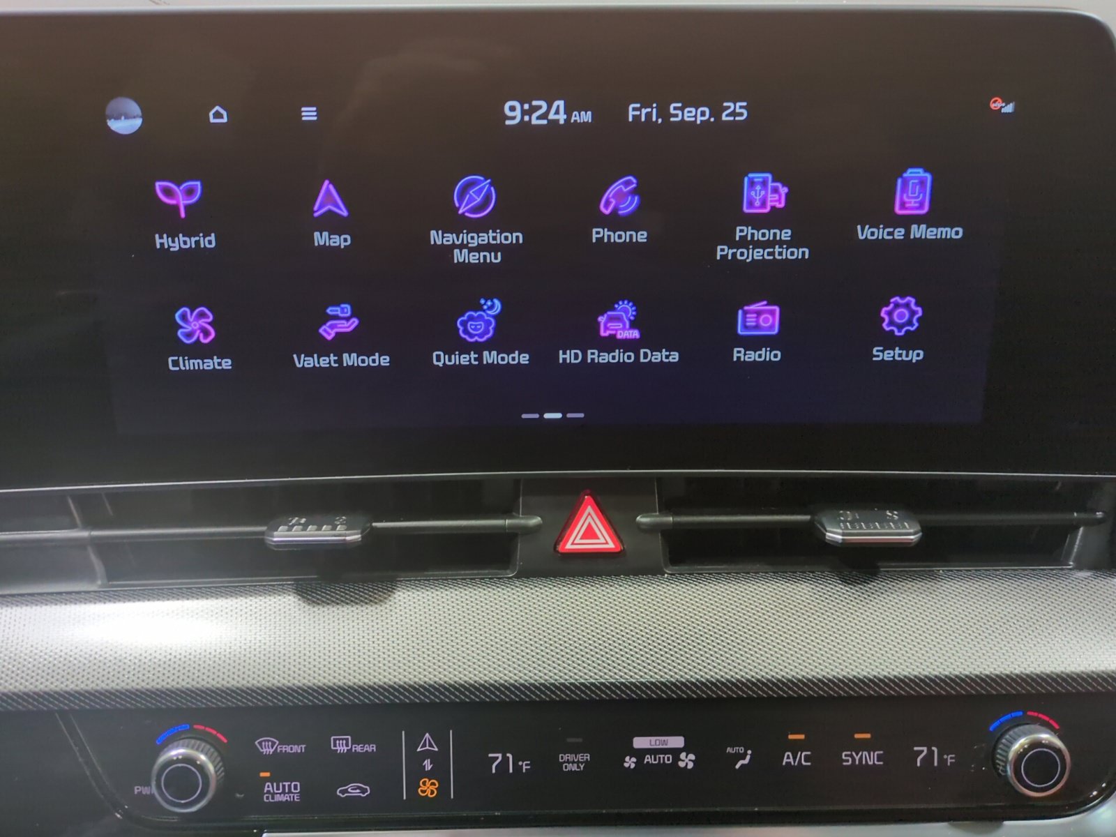 Certified 2025 Kia Sportage SX Prestige AWD/4WD image 26
