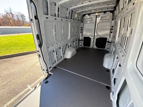 New 2026 Mercedes-Benz Sprinter 2500 image 21