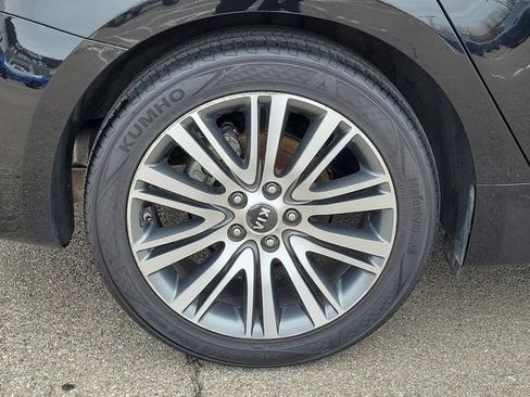 Used 2016 Kia Cadenza image 7