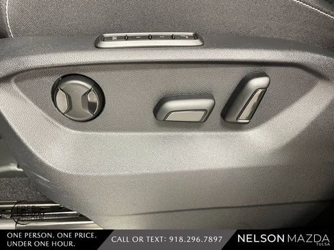 Used 2025 Volkswagen Atlas Cross Sport SEL Premium R-Line image 18