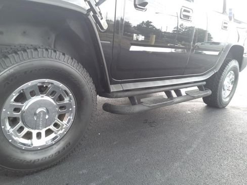 Used 2005 HUMMER H2 SUT w/ Preferred Equipment Group image 9