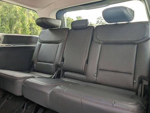 New 2025 Ford Expedition Active image 18