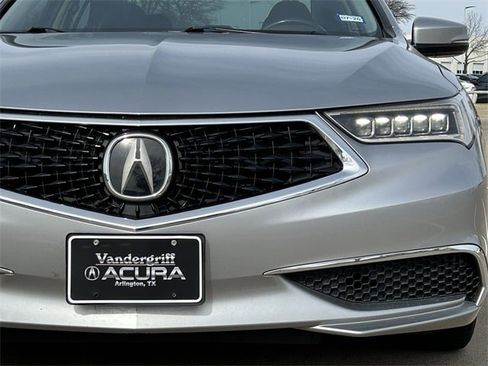 Used 2018 Acura TLX image 10