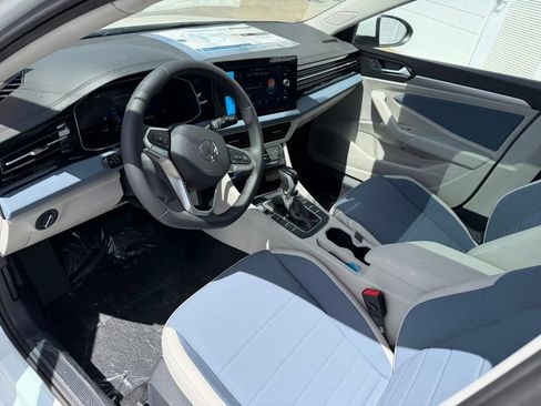 New 2026 Volkswagen Jetta SE FWD image 2