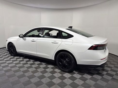 New 2025 Honda Accord SE image 4