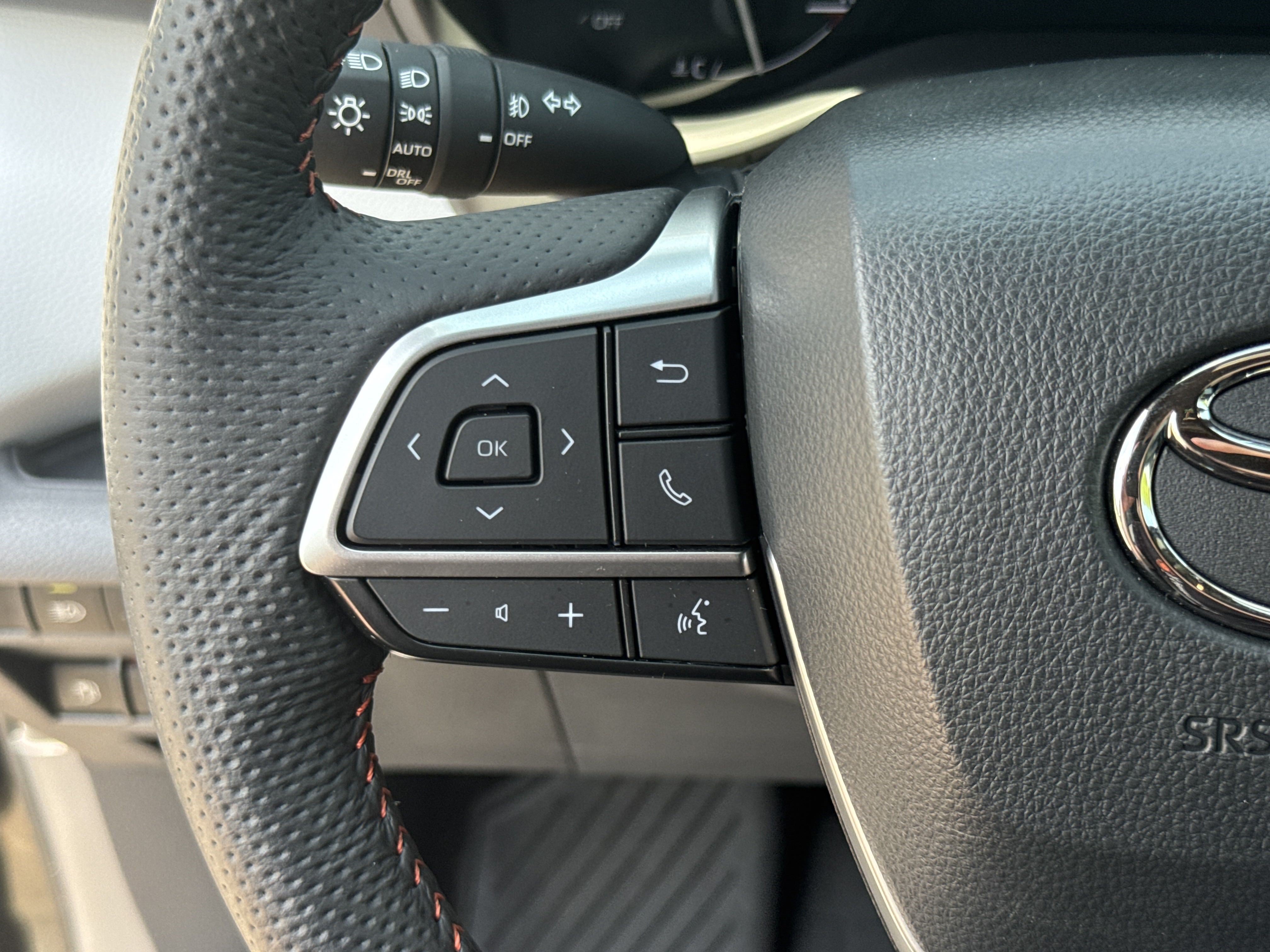 Used 2024 Toyota Sienna XSE w/ XSE Plus Package FWD image 26