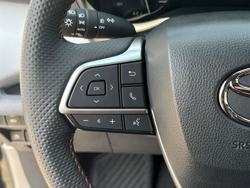Used 2024 Toyota Sienna XSE image 26