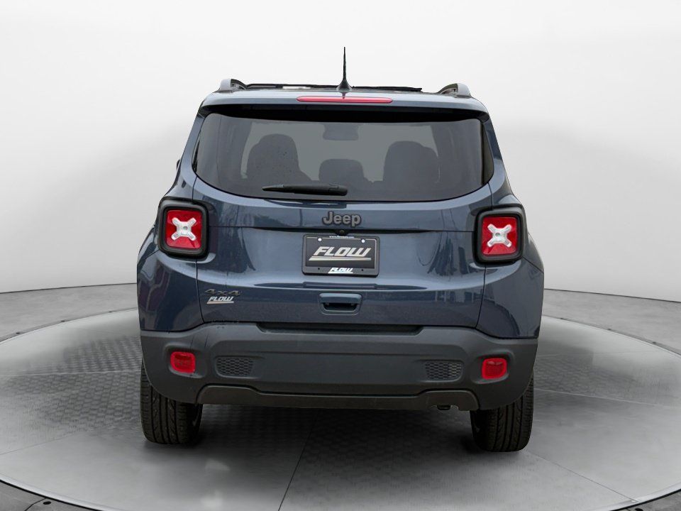 Used 2021 Jeep Renegade Latitude w/ Sun & Sound Group AWD/4WD image 6
