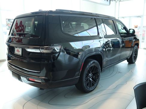 New 2026 Jeep Grand Wagoneer L Limited AWD/4WD image 25